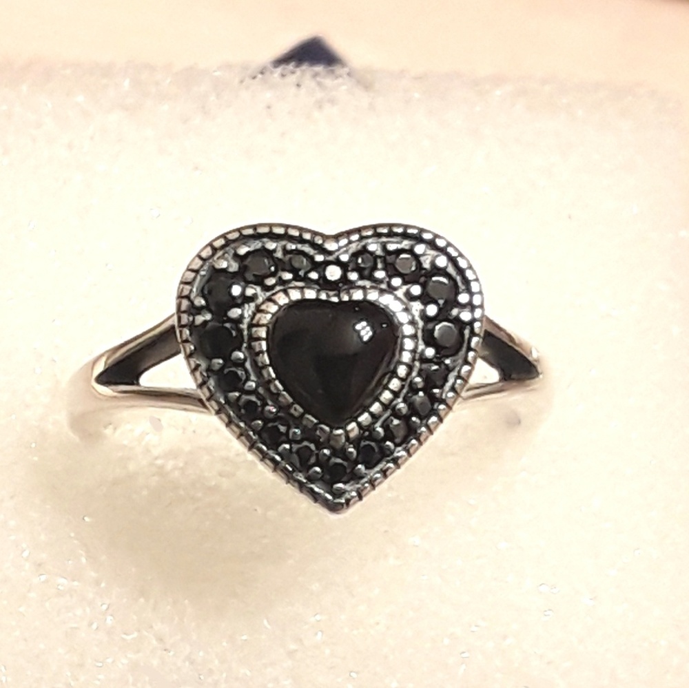 F5 NEW S925 Heart Ring with CZ stones - Picture 6 of 8